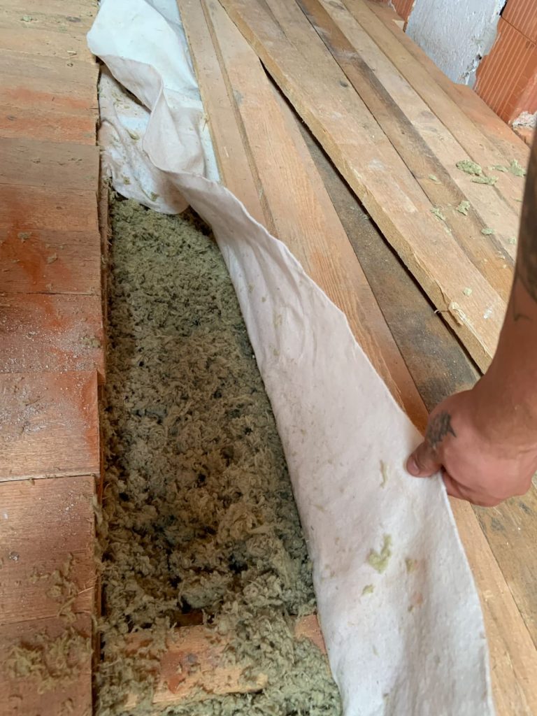 Izolace podlahy v rodinném domě