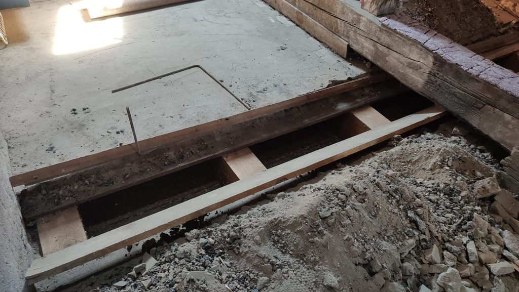 Rateplení trámového stropu